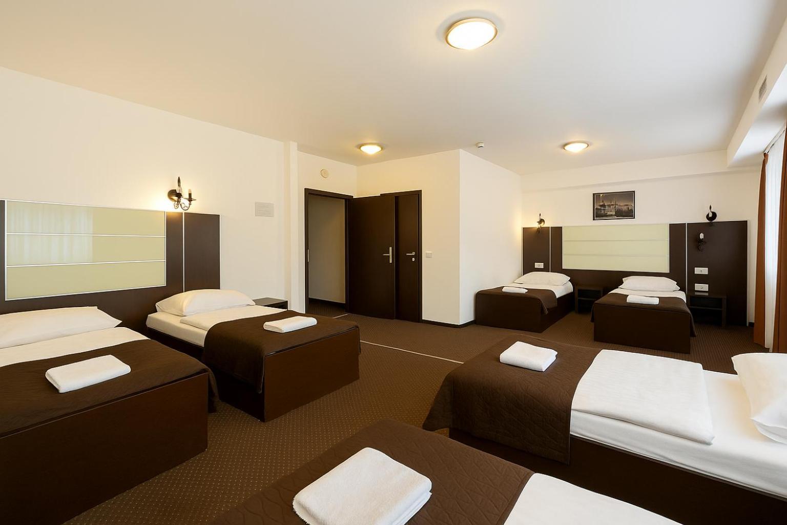 Hotel Junior 2 — Zdjęcia 3